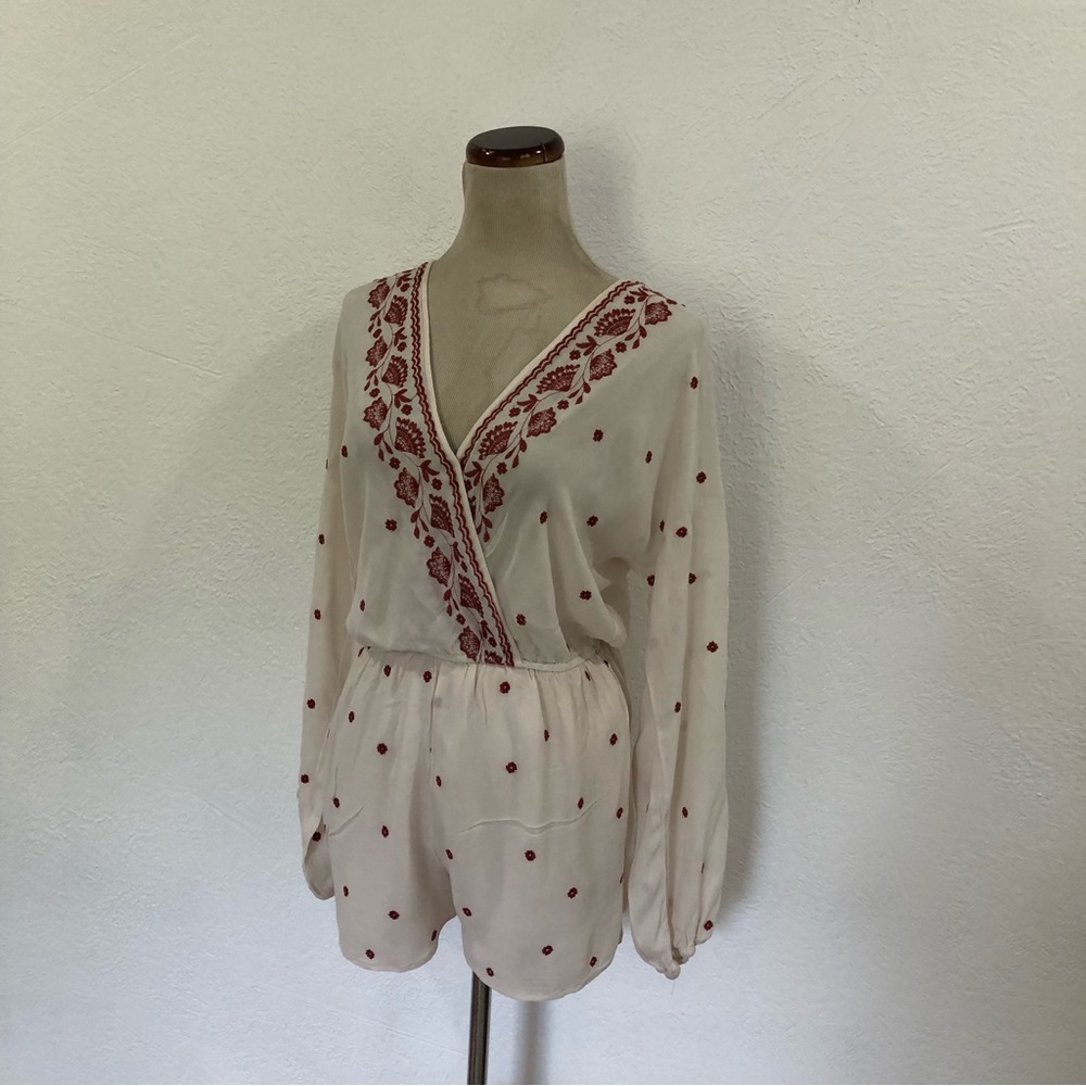 Chloe & Katie Embroidered Romper - Picture 6 of 6